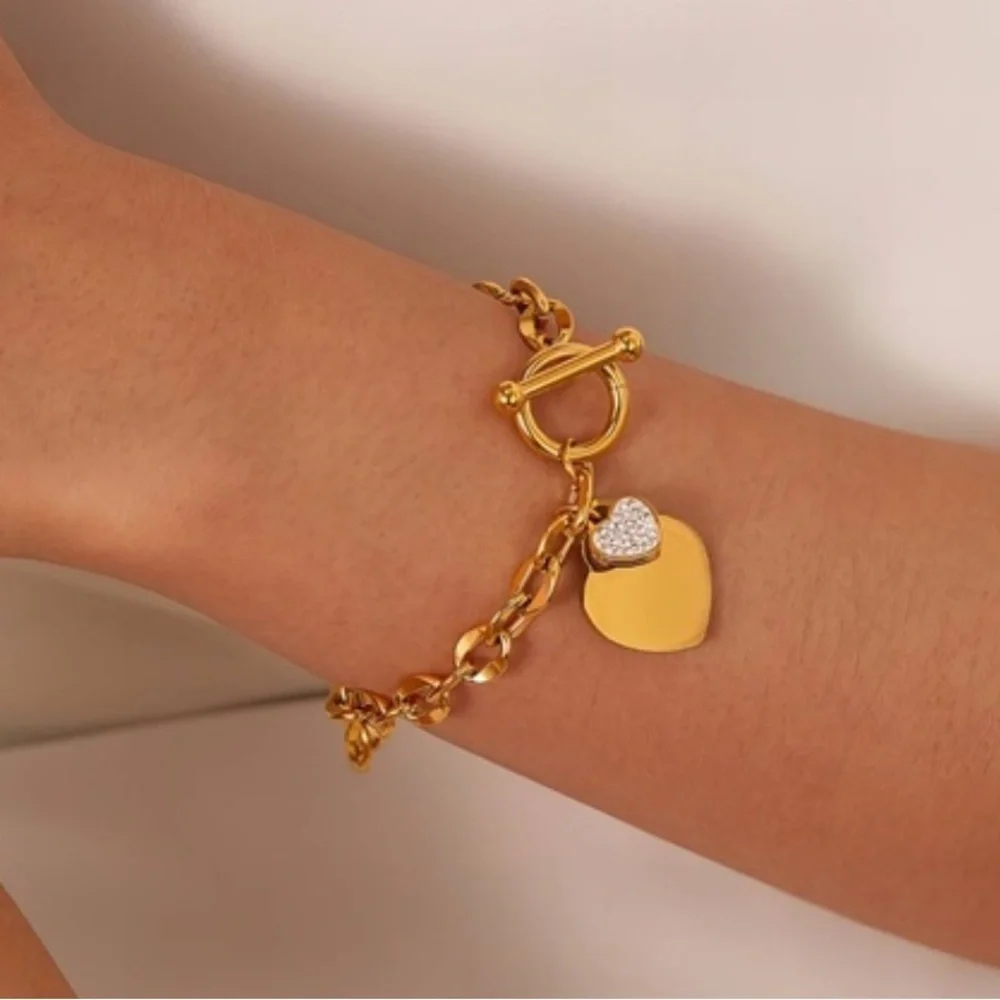 18k Gold Plated Heart Pendant Toggle Chain Bracelet